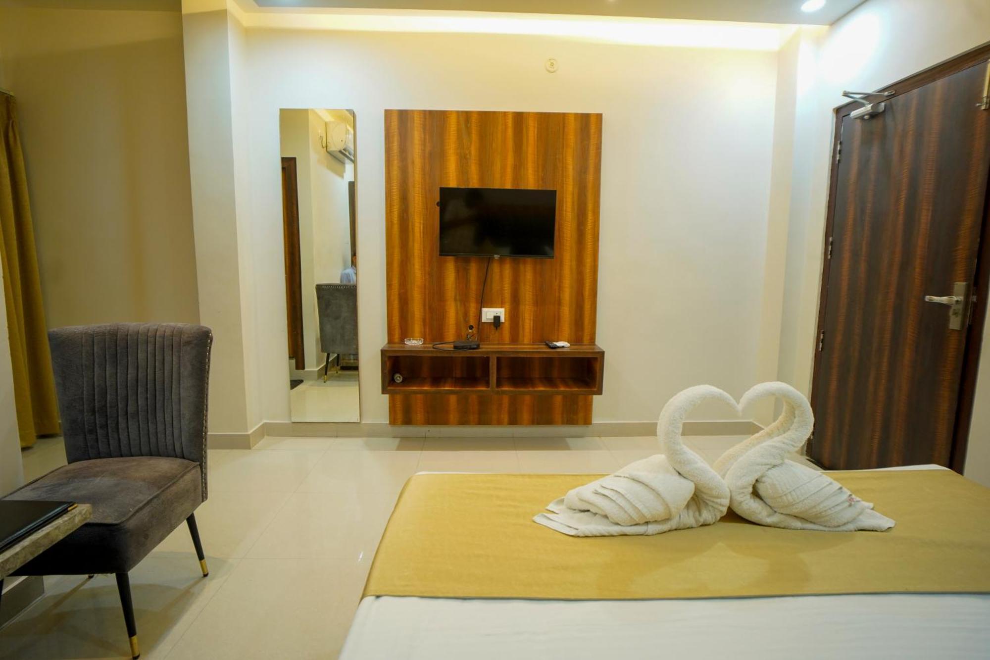 Hotel Rama Горакпур Екстериор снимка