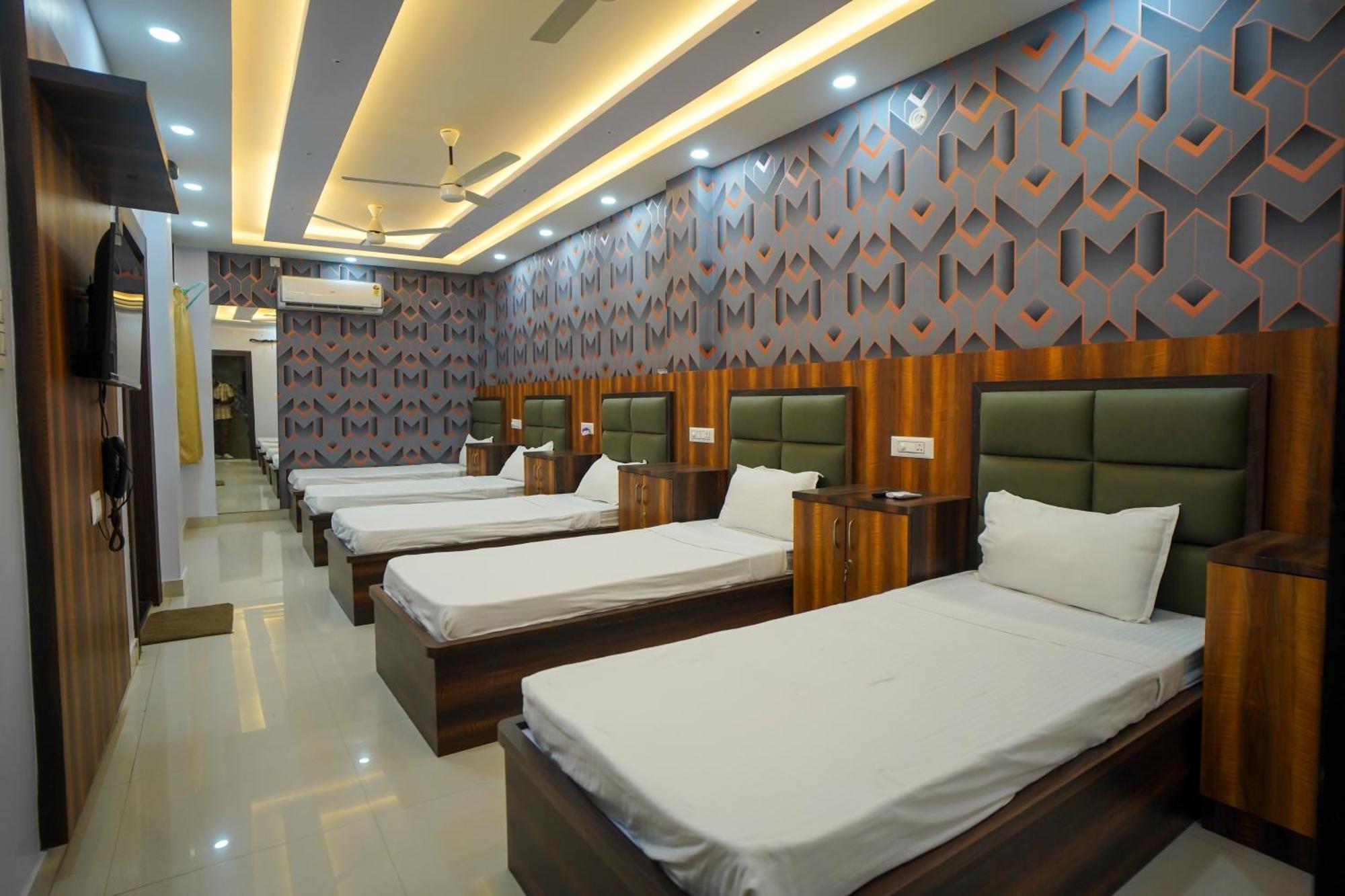 Hotel Rama Горакпур Екстериор снимка